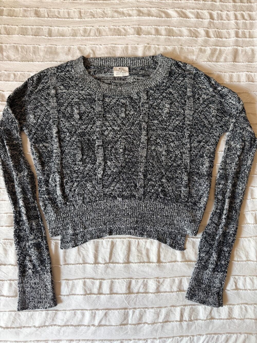 Pins and Needles Cable Knit Cropped Sweater – Size Small
